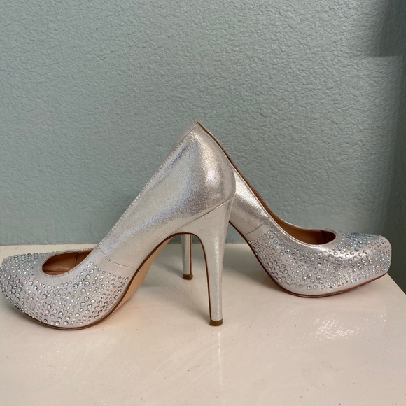 Silver Rhinestone Heels 👠 - Picture 2 of 4